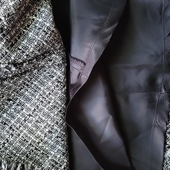 Apostrophe Skirt - Picture 6 of 8